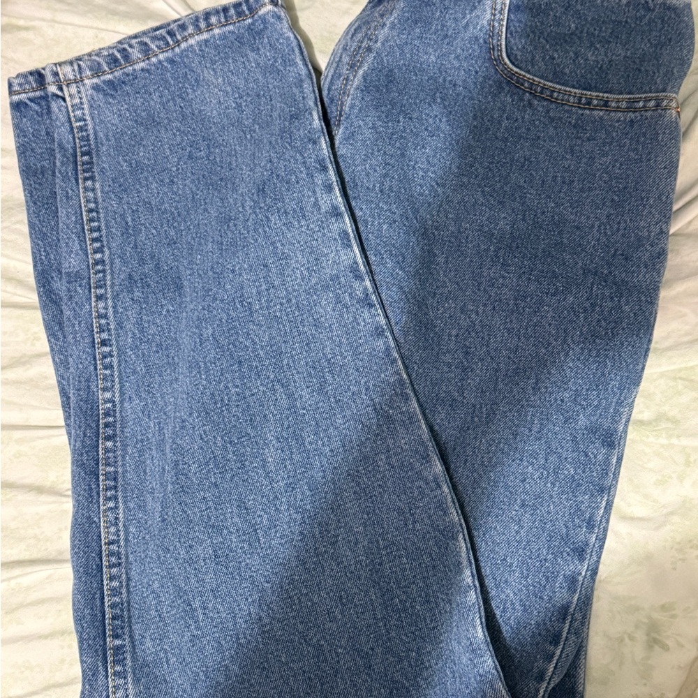 Classic Blue Levis  Denim Jeans size W32 L34
